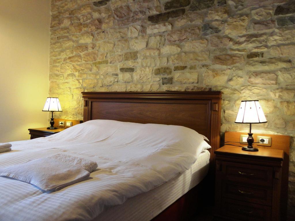 Hotel Kalemi 2 Gjirokaster Ngoại thất bức ảnh