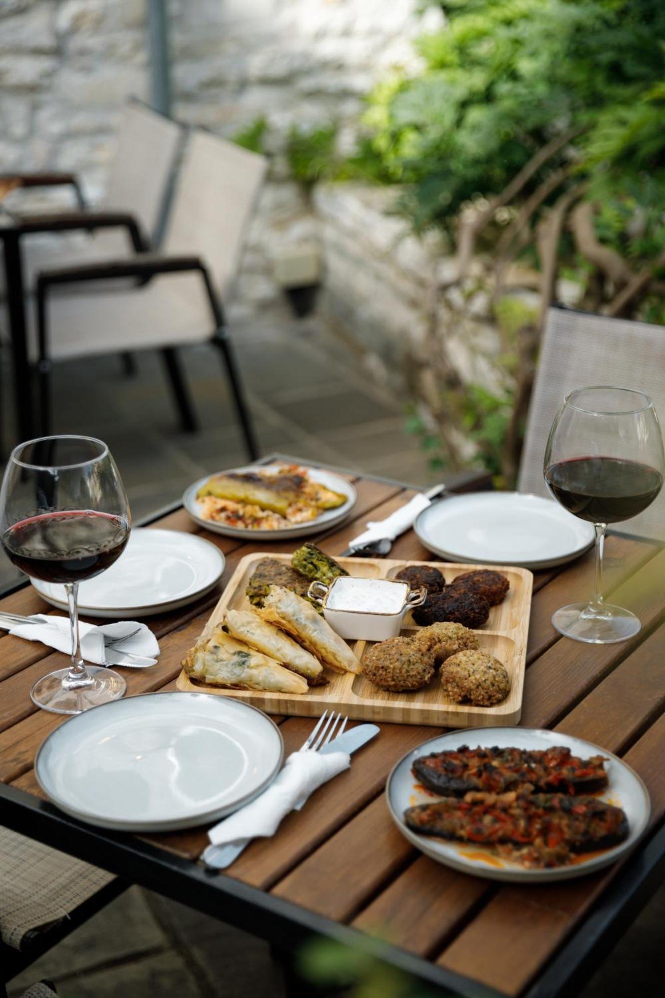 Hotel Kalemi 2 Gjirokaster Ngoại thất bức ảnh